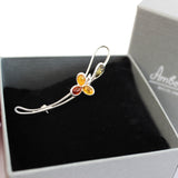 Beautiful Brooch with A Pretty Flower Detail